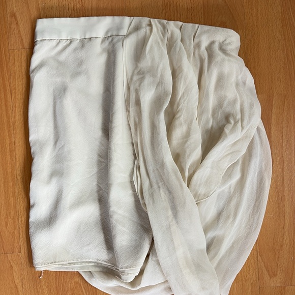 RARE ALICE + OLIVIA GORGEOUS PAIGE DRAPED SKIRT CREAM SOLD OUT!! - SZ. 4 - Picture 3 of 4
